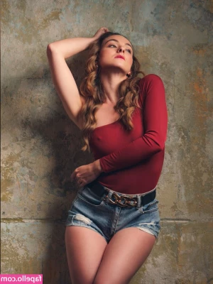 Larissa Schmiederer [ larissa-schmiederer ] - Front  my last post  or behind