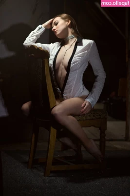Larissa Schmiederer [ larissa-schmiederer ] - anyone wanna play   I can t sleep