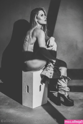 Aricia Silva [ aricia-silva ] - I'll be wearing only heels and gloves tonight 🌙