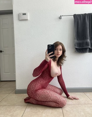 Lilly Bloomes [ lilly-bloomes ] - 50  off vip page Only  3 33   https onlyfans com squeezy_518