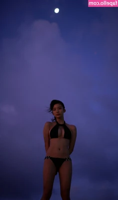Yuka Ogura [ yuka-ogura ] - Which side of me do you preffer