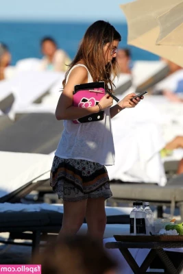 Jamie-Lynn Sigler [ jamie-lynn-sigler ] - Happy Hump Day