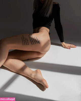 bezcka_ [ bezcka ] - Can daddy get me new lingerie