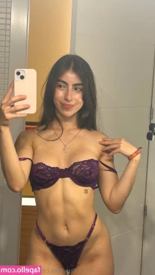 mariadeluca - Just thought she was looking pretty