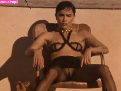 Zoë Kravitz [ zo-kravitz ] - would you add your load