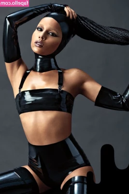 Zoë Kravitz [ zo-kravitz ] - thinking about being filled n playing cod 🎮