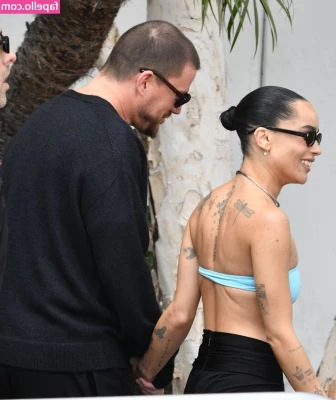 Zoë Kravitz [ zo-kravitz ] - Let s chill