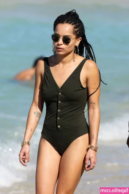Zoë Kravitz [ zo-kravitz ] - i'm looking for someone to ride all night long, any volunteer? 😈