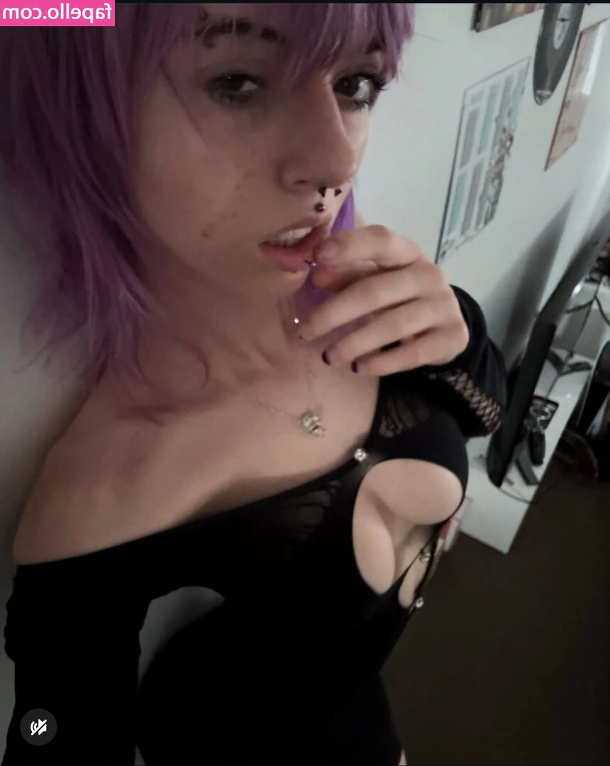 Bluntzncxntss - Hey babes! 🥰 Hope y’all are enjoying your weekend so far! Shoot