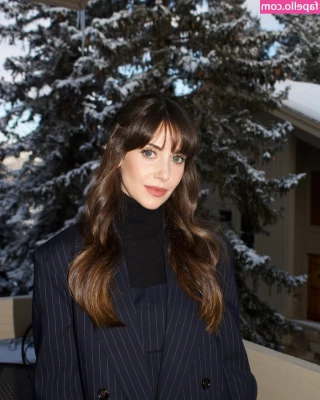 Alison Brie [ alison-brie ] - Last full day  Make sure you send to cover some expenses