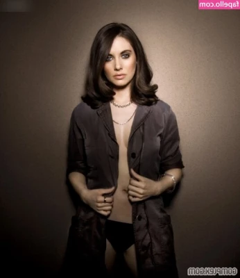 Alison Brie [ alison-brie ] - Can you fuck me like this