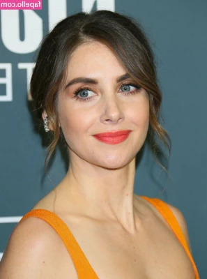 Alison Brie [ alison-brie ] - how pretty are my titties?🙈
