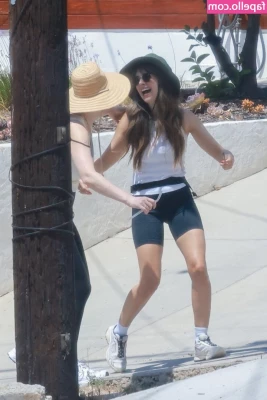 Alison Brie [ alison-brie ] - Nutted thinking of u