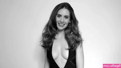 Alison Brie [ alison-brie ] - Naughty Mirror Selfies 😏