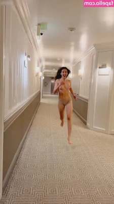 Alison Brie [ alison-brie ] - Jerking off and fingering myself   5 mins
