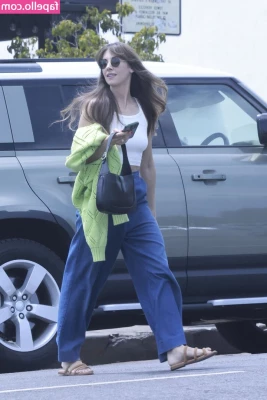Alison Brie [ alison-brie ] - 大家最愛的哺乳神器🥰