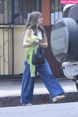 Alison Brie [ alison-brie ] - @aliceantoinette tending to the pothos vibes <3 Do you have any part 1