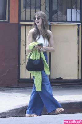 Alison Brie [ alison-brie ] - peachy  New outfits coming soon