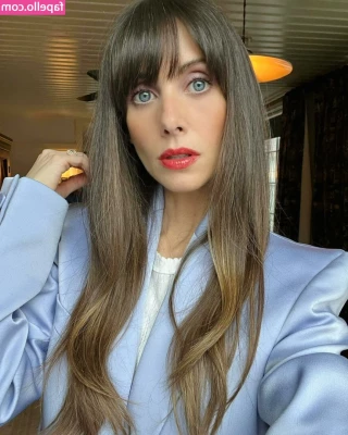 Alison Brie [ alison-brie ] - Need a strong back to keep a straight posture with these huge tits