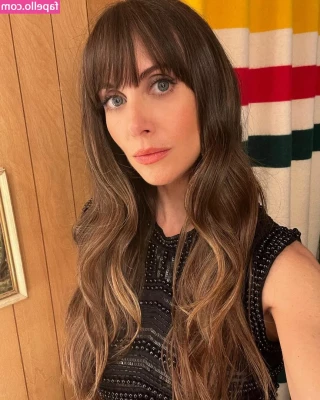 Alison Brie [ alison-brie ] - Love explosion
