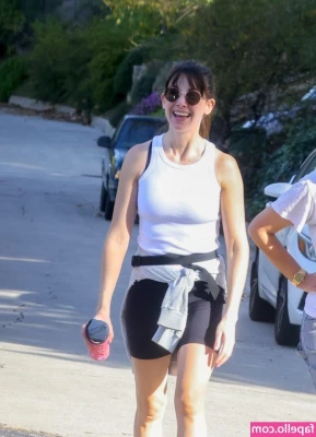 Alison Brie [ alison-brie ] - DV.A reporting for duty!