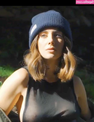Alison Brie [ alison-brie ] - Hey guys .... check your DM's TGIF!! Frisky Friday xoxo
