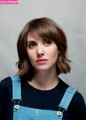 Alison Brie [ alison-brie ] - My little snake