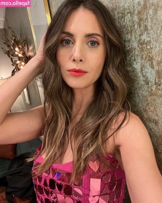 Alison Brie [ alison-brie ] - Swipe to see what I’m hiding