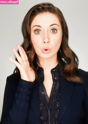 Alison Brie [ alison-brie ] - Shower time