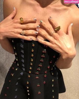 Alison Brie [ alison-brie ] - When I was blonde and before my nipples were pierced  wow I look even