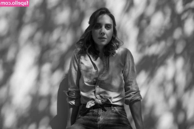 Alison Brie [ alison-brie ] - Come with me