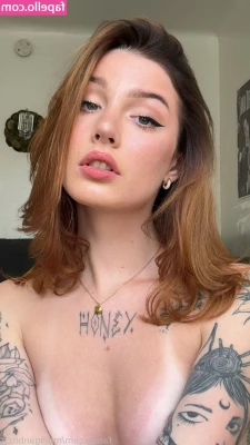 molliganbitch - 13 hours left to vote    I will be wearing the winner this weekend