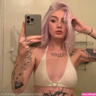 molliganbitch - VIDEO / HOME SWEET HOME  Is it so hot in France right now 🥵 No