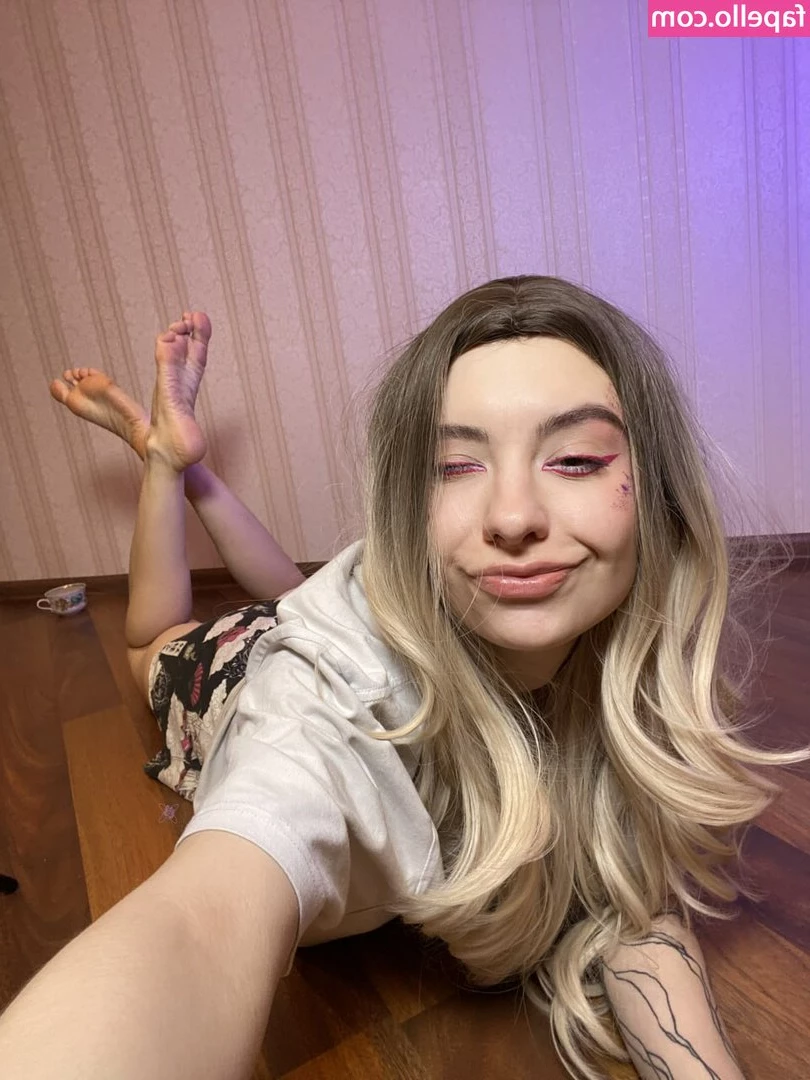 elisfeet - I like to be fucked like a slut