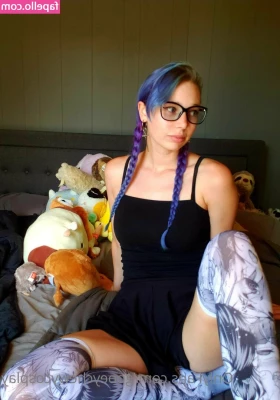 gooeychewycosplay - Date la vuelta