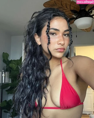 Sienna Mae [ sienna-mae ] - Hungry pussy