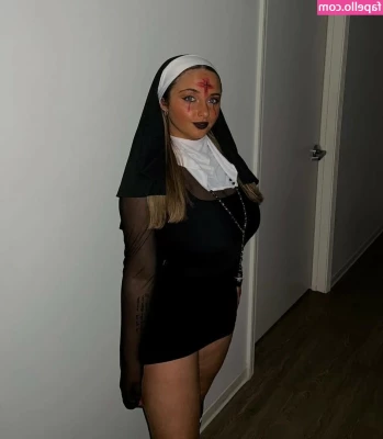 madd.eisen [ madd-eisen ] - back from my Europe trip… what did I miss? 🚲🍝✈️🍻🥰