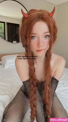 magic_alice [ magic-alice-1 ] - Cheers to fucking Friday