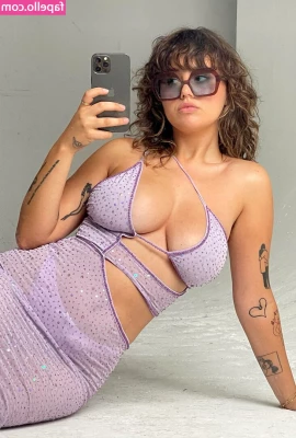 Zigs_Mom [ zigs-mom ] - My bestie  angelinabrown69 is ready to take your cock  https onlyfans