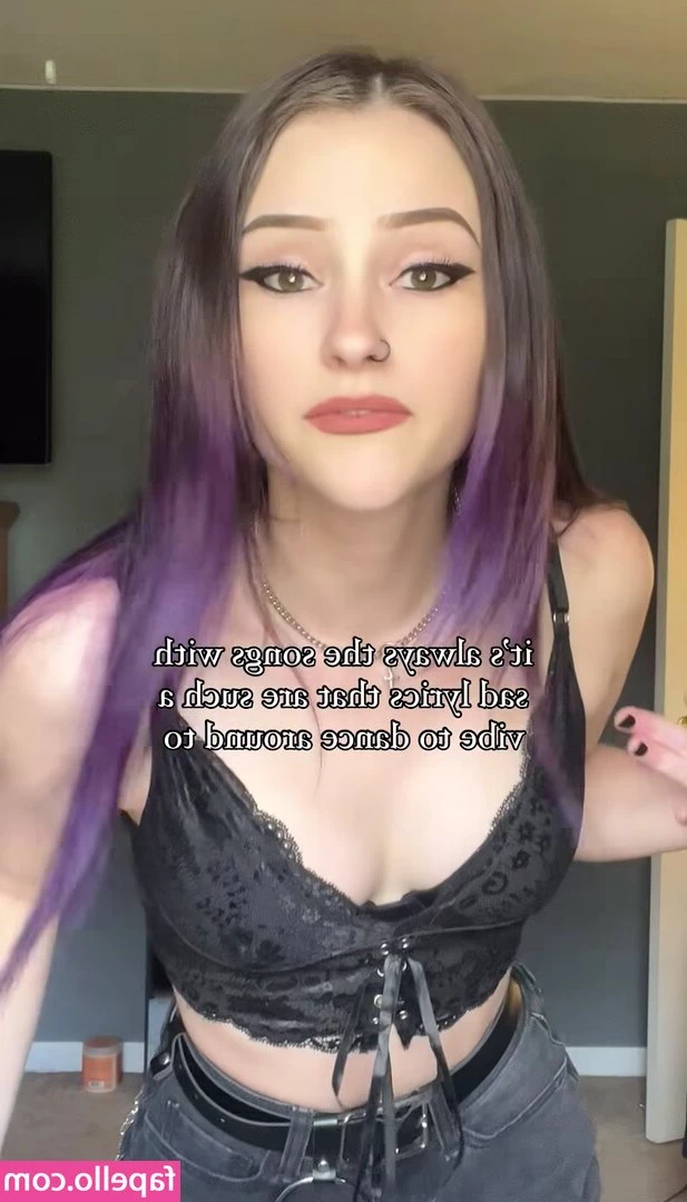 Megan Elizabeth [ megan-elizabeth ] - Look what's become of you. Here you are unable to get off to anything