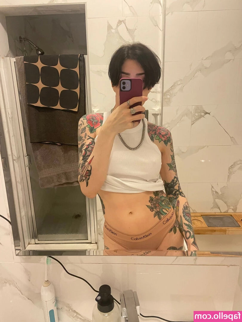 Merritt K [ merritt-k ] - Set  CALL ME YOUR MISTRESS  available in two weeks on  suicidegirls