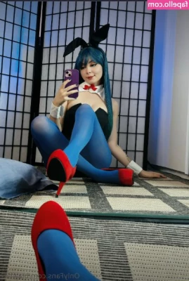 Bianca Karina [ bianca-karina ] - Don t mind me  just out for a bit of fresh air