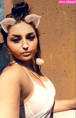 Rabiya Gülhan [ rabiya-glhan ] - On a rainy day like today  I really want to be warm  can you advise
