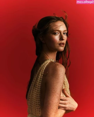 Larsen Thompson [ larsen-thompson ] - react ❤️ if you like my ass😍