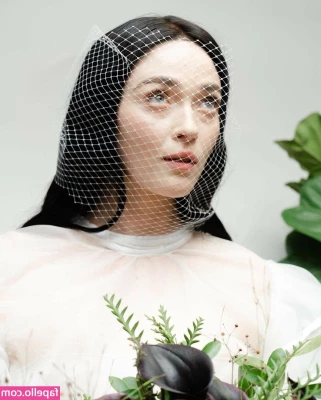 Larsen Thompson [ larsen-thompson ] - Meus pezinhos com óleo, só pra deixar vocês felizes.  Sabem que