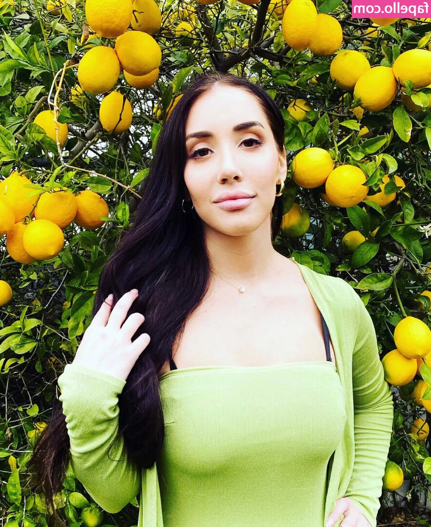 Naomi Ross [ naomi-ross-5 ] - New content coming out this weekend     Stay tuned babe