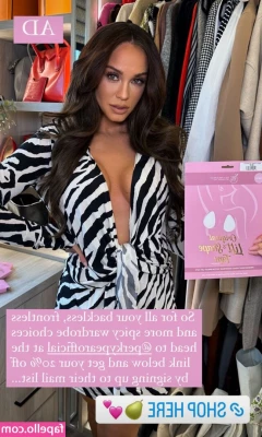 Vicky Pattison [ vicky-pattison ] - Who wants to help me get dry??