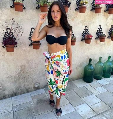 Vicky Pattison [ vicky-pattison ] - am I wearing panties here? 🩲👌🏼