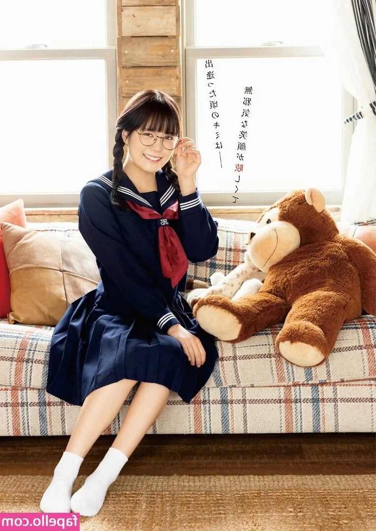 Umi Shinonome [ umi-shinonome ] - bury your face in both hairy holes😊💦🍑 or in armpits?😜