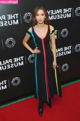 Brenda Song [ brenda-song ] - wanna win stuff? lets spin you and see what happens! tip 7.77 on this